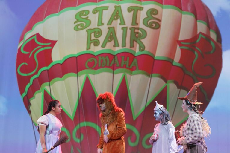 The Wizard of Oz by All Saints Grammar stuns audience with their magical bilingual performance