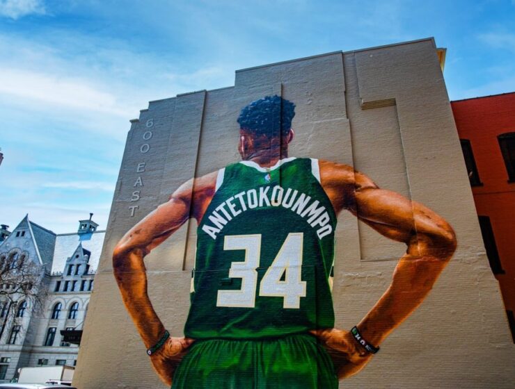 Giant mural in downtown Milwaukee celebrates Giannis Antetokounmpo 12
