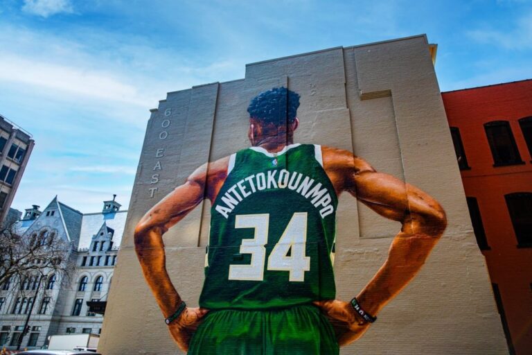 Giant mural in downtown Milwaukee celebrates Giannis Antetokounmpo