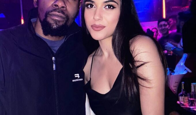 NBA champ Kevin Durant parties in Greece; stunned by Greek basketball fans 3