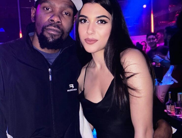 NBA champ Kevin Durant parties in Greece; stunned by Greek basketball fans 1