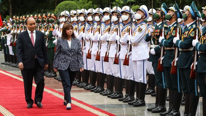 Greek President Katerina Sakellaropoulou welcomed in Vietnam 7