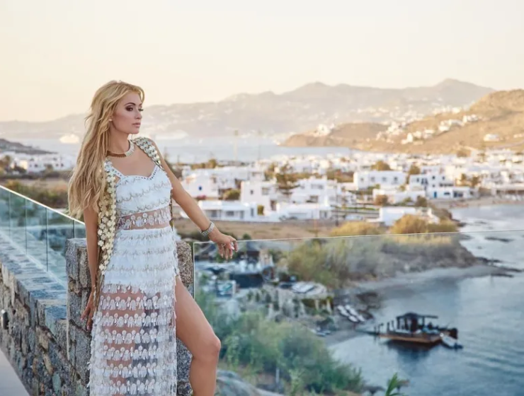 Paris Hilton Mykonos