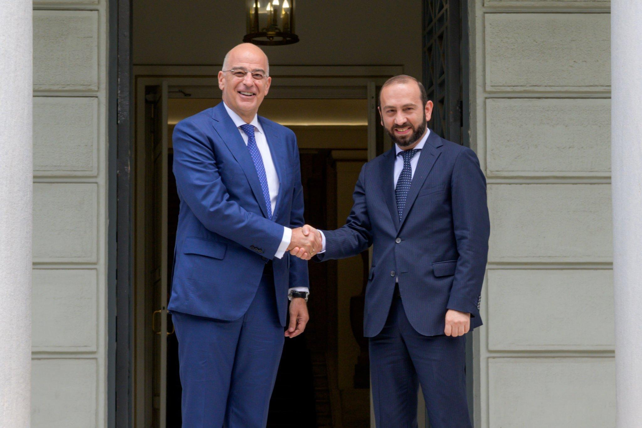 Armenian Foreign Minister Ararat Mirzoyan and Greek Foreign Minister Nikos Dendias on June 27, 2022.
