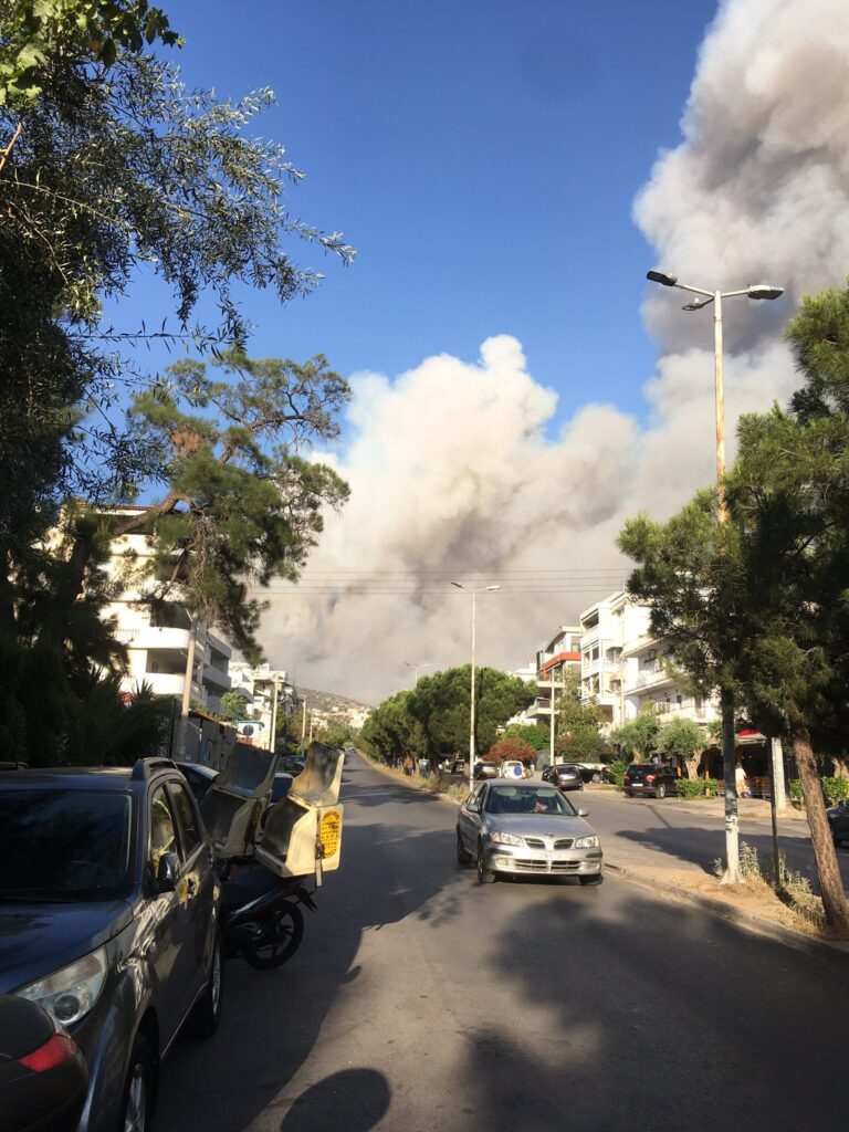 Greek Residents evacuated as wildfire threatens homes in Glyfada and Voula
