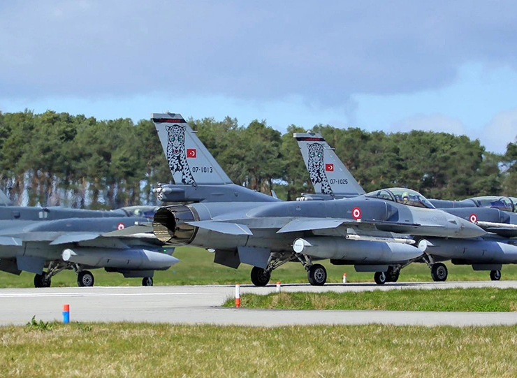Turkish fighter jets F-16
