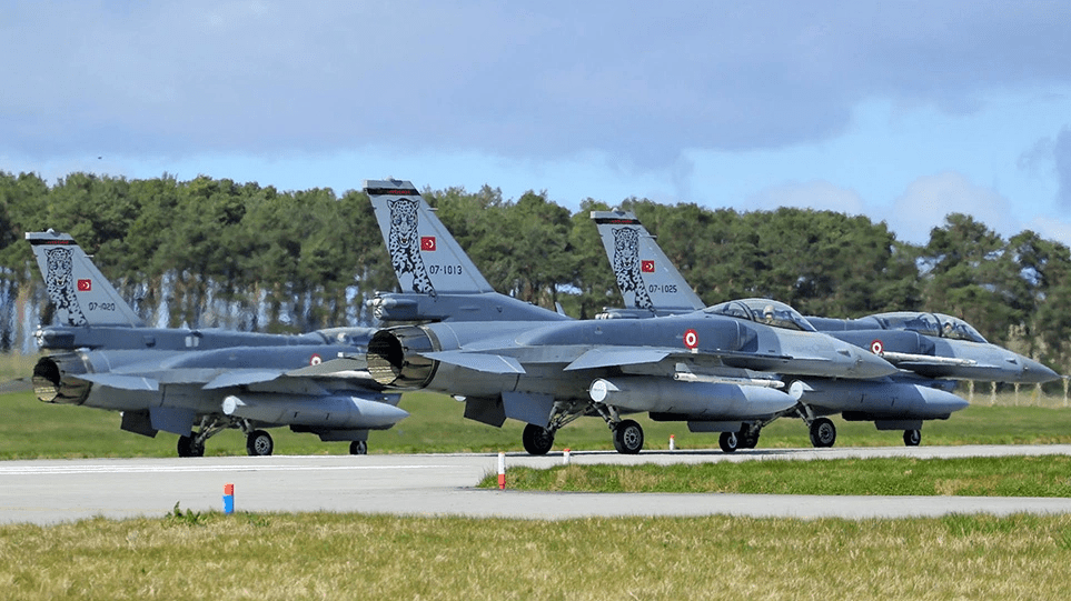 Turkish fighter jets F-16