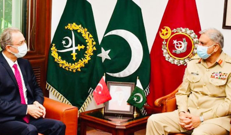 Pakistani Chief of Army Staff (COAS) General Qamar Javed Bajwa and Turkish Ambassador to Pakistan Mehmet Pacaci