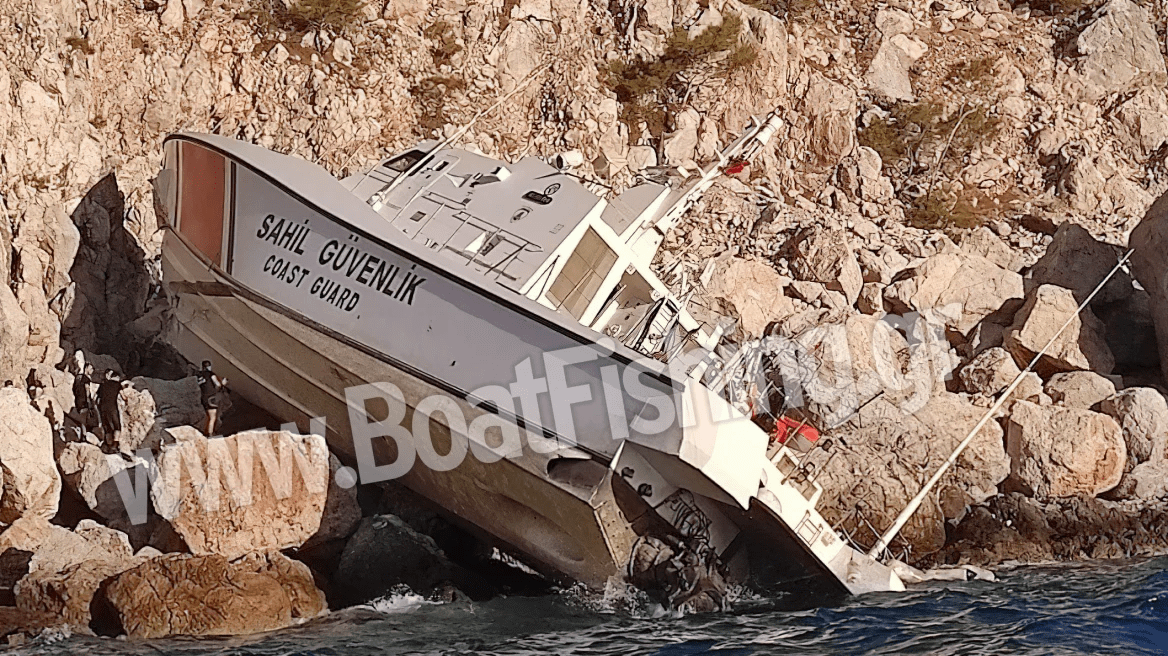 Antalya: Turkish Coast Guard vessel ran into rocks
