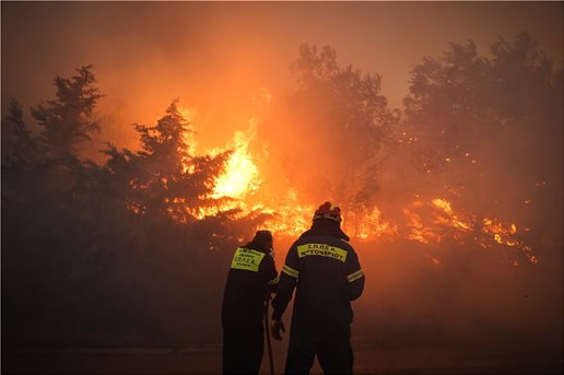 Air units join the fight to control the blaze in Greater Athens