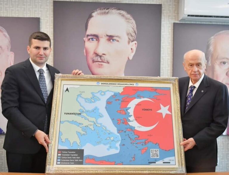Turkey shows a map with half of the Aegean Sea, the islands and Crete as theirs