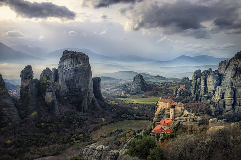METEORA: The hanging monasteries of Greece