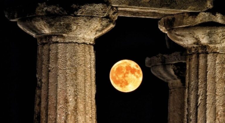 Greek museums come alive with serenades to the August full moon