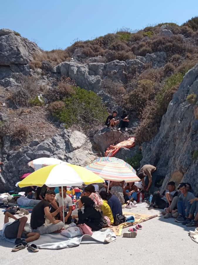 236 Refugees Stranded in Kythera Without Food, Water or Migrant Facilities
