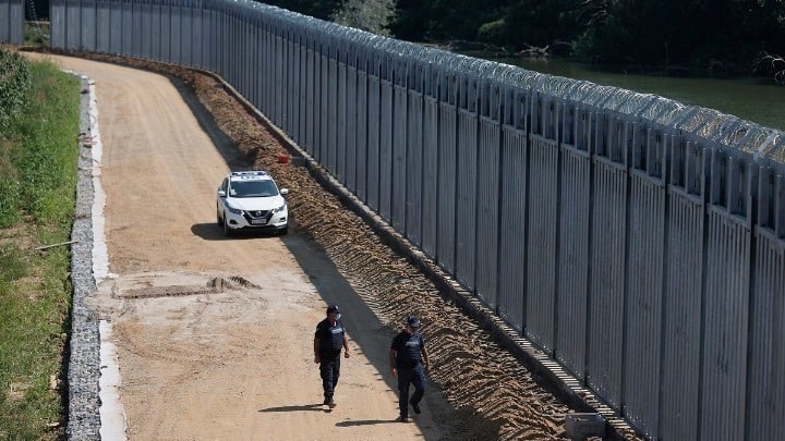 Greek National Security Council approves expansion of border wall with Turkey