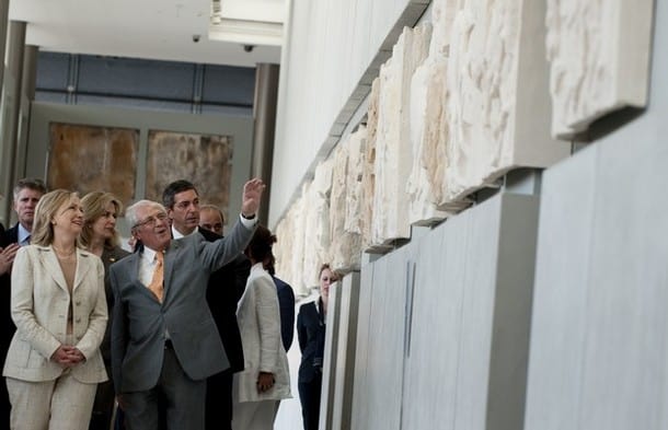 Hilary Rodham Clinton visited the Museum of the Acropolis in 2011