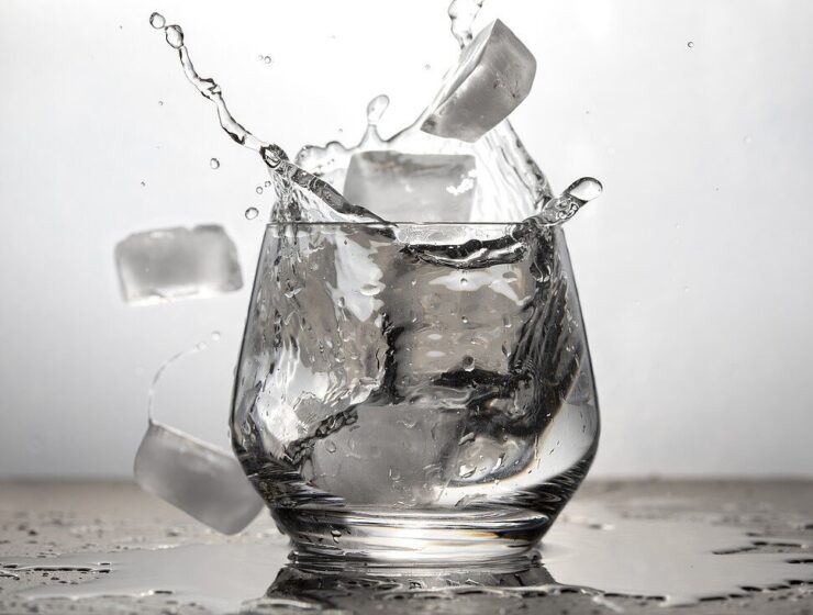 ice glass in water