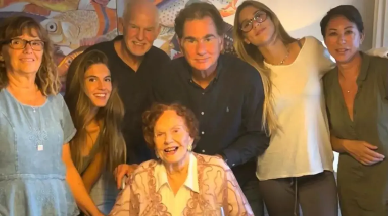 Nikos Papandreou family