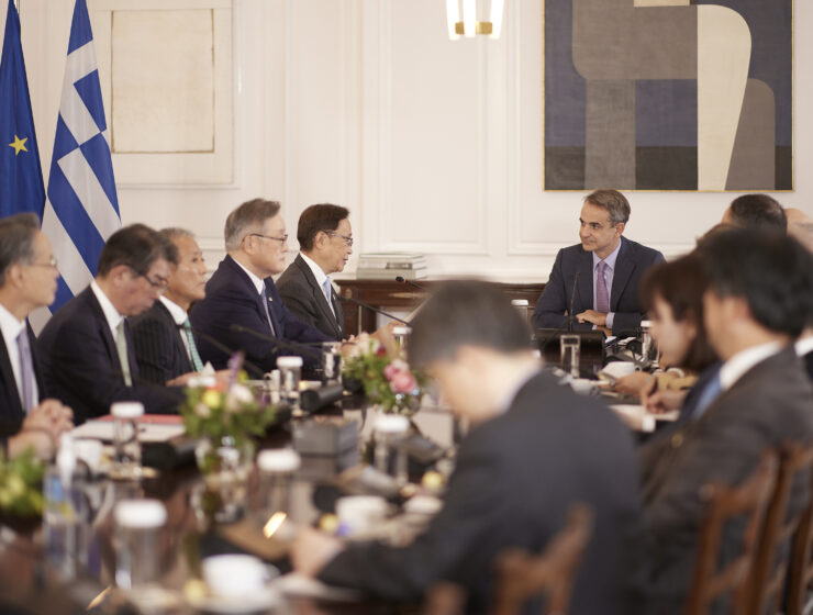 Prime Minister Kyriakos Mitsotakis with Japanese delegation