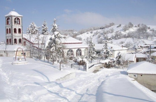 kastoria greece snow