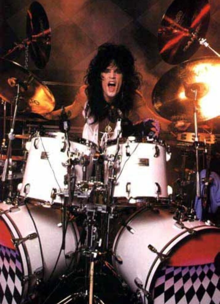 Thomas 'Tommy' Lee Bass, better known as ''Tommy Lee'' in Greece, Athens, was born on October 3, 1962.  He is a hard rock/heavy metal drummer.  He is popular for being the drummer for the glam metal band Mötley Crüe.


