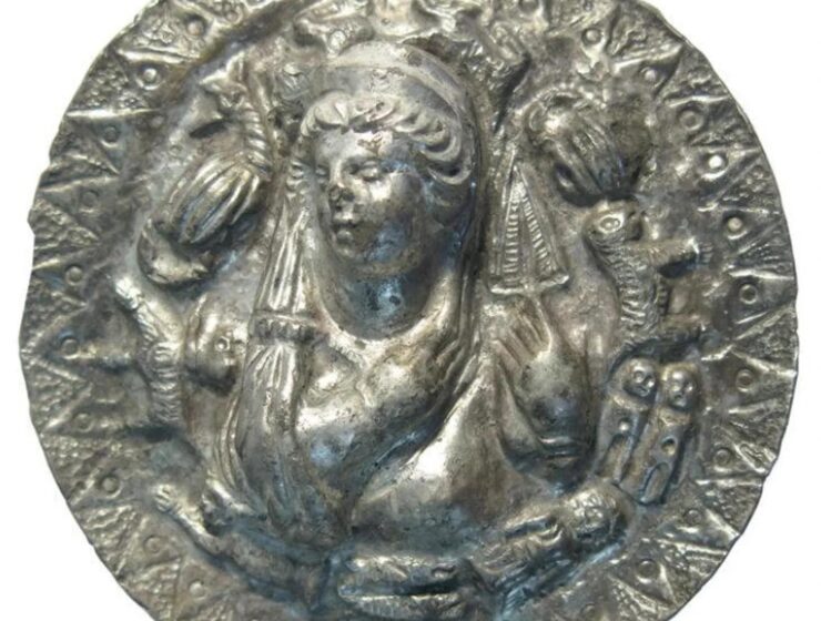 Medallion of Aphrodite 1 min
