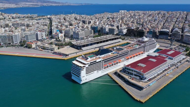 piraeus ship blue horizon