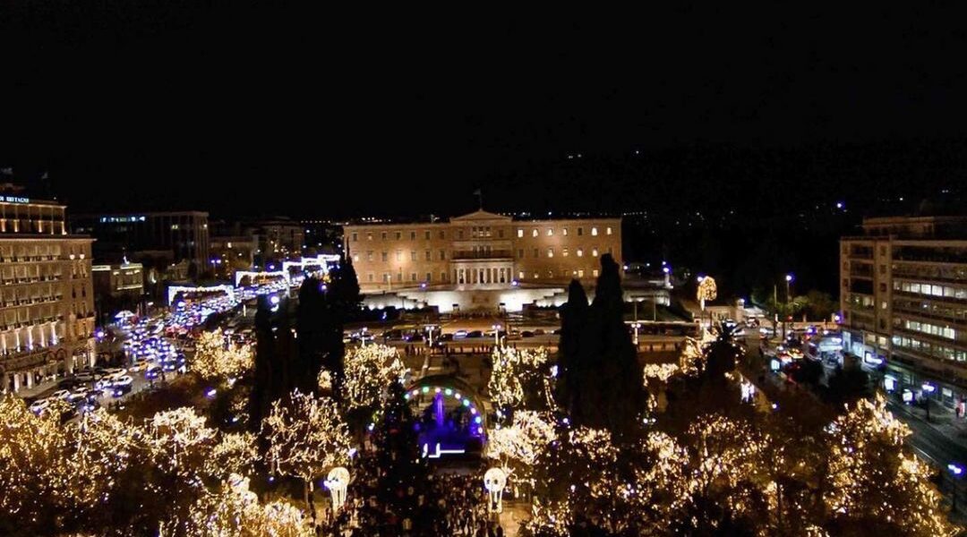“How powerful was the message of peace, optimism and solidarity that Athens sent today around the world, when hanging out with Mayors from all over the world we counted down and lit the Christmas tree at Syntagma Square!
