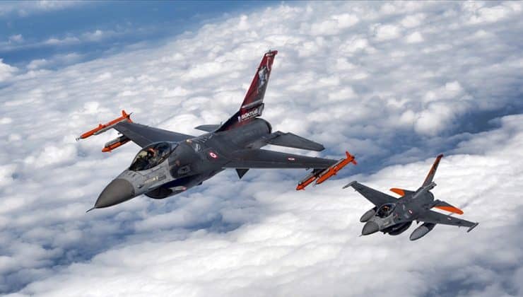 Türkiye, Yunan uçaklarını NATO misyonunu “engellemeye” çalışmakla suçluyor