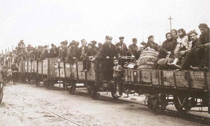 Greek refugees from Smyrna arriving at Thessaloniki 1923 (unknown source)