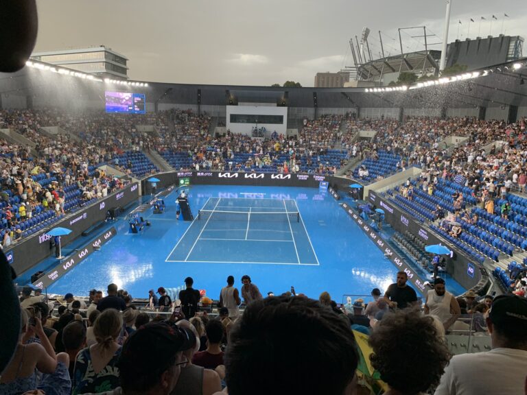 False start to Kokkinakis Fognini as the rain comes storming in at 40-30 in the first game