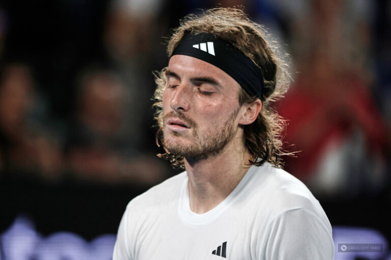 Tsitsipas Addresses Claims About Replacing His Father As Coach