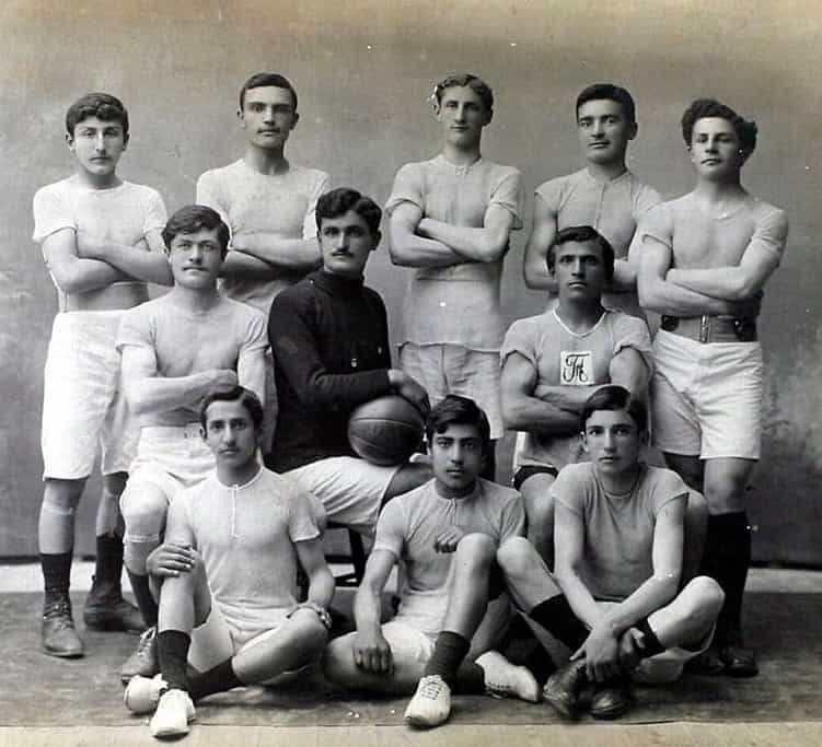 Footballers from the Greek Club 'Pontos' (Anatolia College, Merzifon 1910-1911)