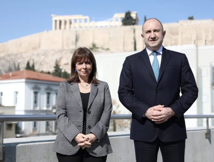 Greek President Katerina Sakellaropoulou welcomed her Bulgarian counterpart Rumen Radev on February 16 at the Acropolis Museum in Athens
