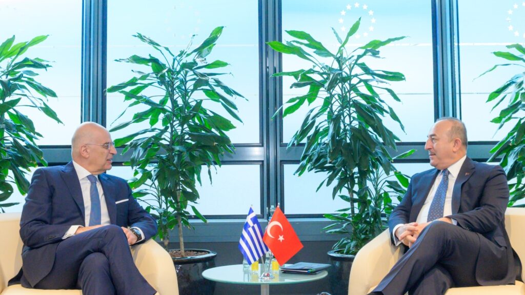 Türkiye Dışişleri Bakanı Mevlüt Çavuşoğlu Yunanistan Dışişleri Bakanı Nikos Dendias
