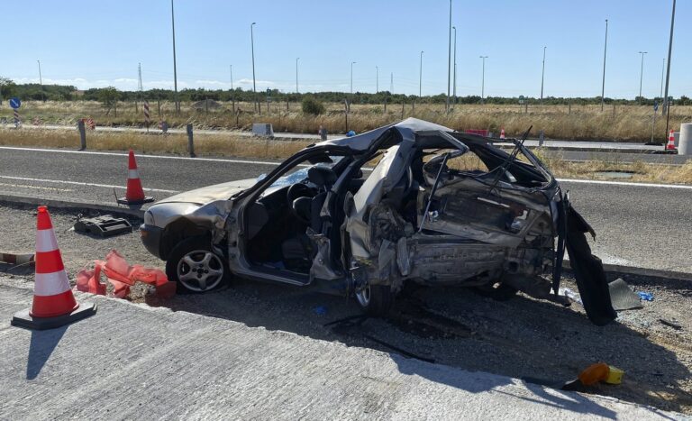 Five migrants, one Greek motorist killed in car accident near Greece-Turkey borde