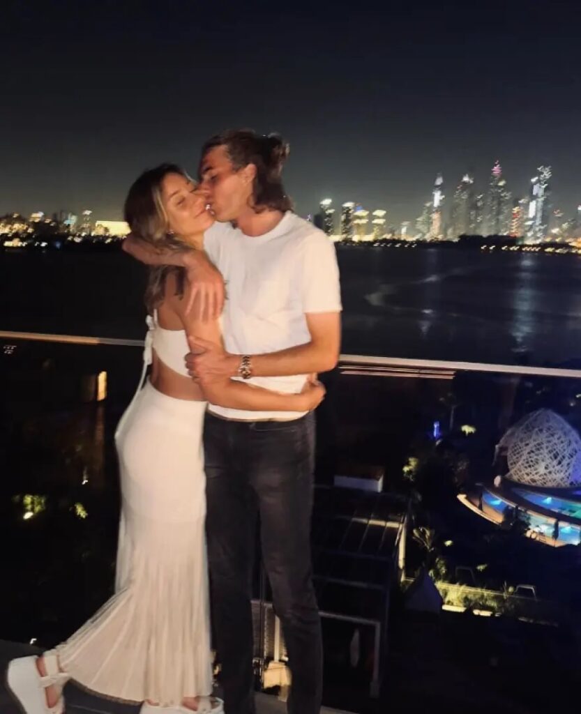 Tsitsidosa Stefanos Tsitsipas And Paula Badosa In Love In Dubai See