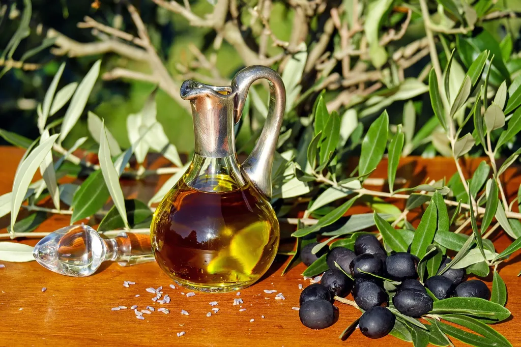 olive oil g4ac0074d1 1280 1