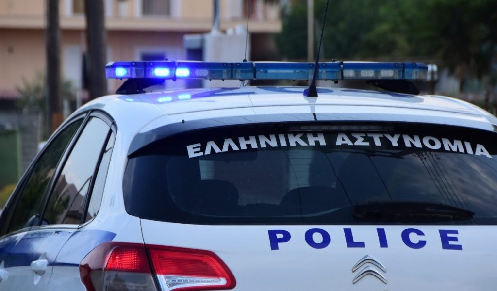 greek police Pakistani Chios