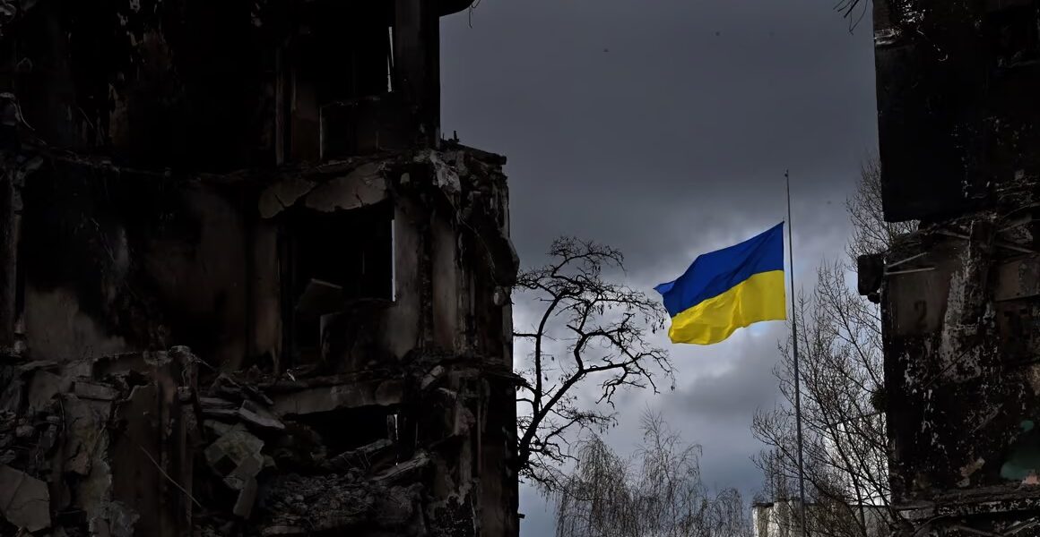 ukraine war, ukrainian flag
