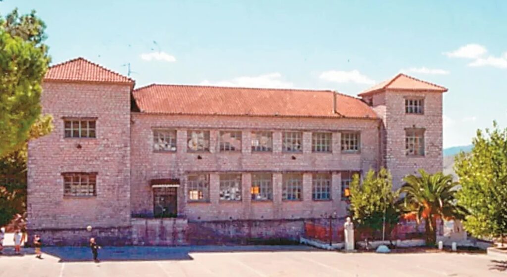 The old Paramythia Elementary School becomes a Culture and Art Center dedicated to the history of the Bulgari family