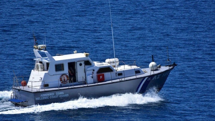 Greek Port Authority Dismantles Human Trafficking Ring, Rescuing Migrants in Evia