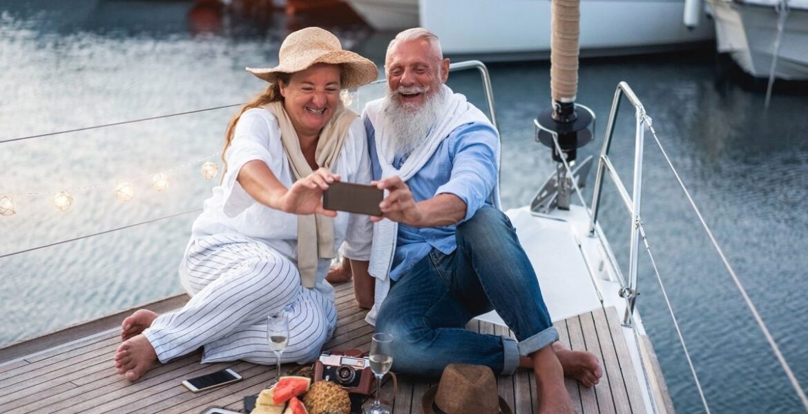 retirees retirement in greece old elderly