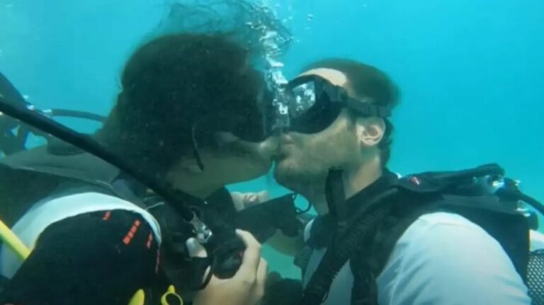 Alonnisos underwater wedding