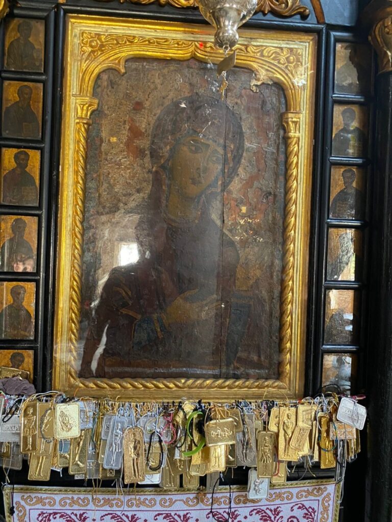 Ekatontapyliani Church icon