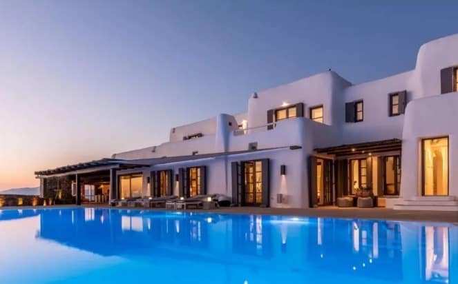 Louis Vuitton im Hotel Zuma Mykonos - An Architectural Life