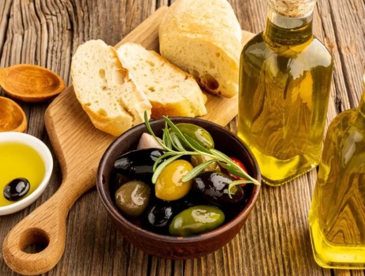 Greek products, olives olive oil