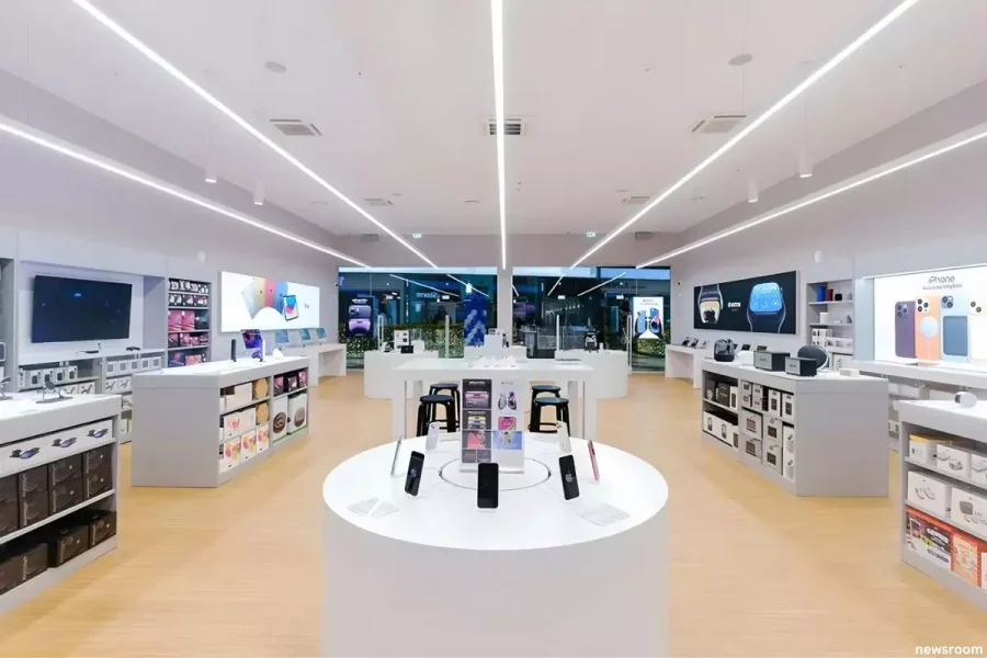 First-Apple-Premium-Partner-Store-Opens-Today-in-Greece-at-The-Mall