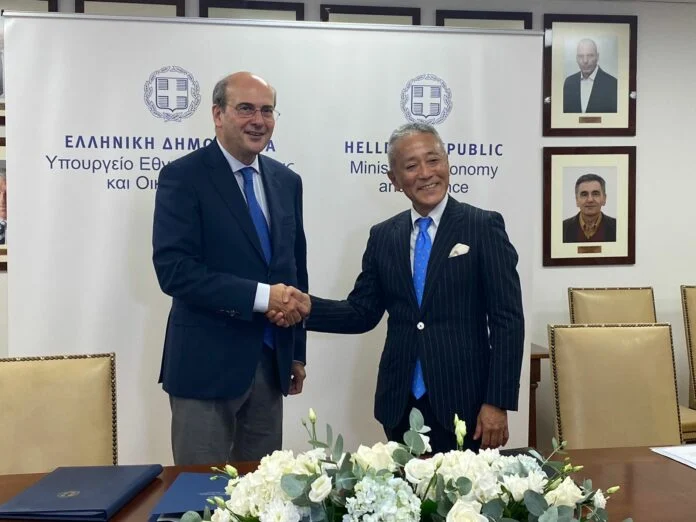 Minister of National Economy and Finance, Kostis Hatzidakis, and the Japanese Ambassador to Greece, Yasunori Nakayama, signed the Greece-Japan Double Taxation Avoidance (DTA) Treaty and the accompanying protocol.