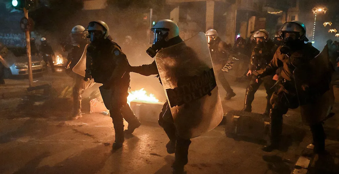 greek riot police super league